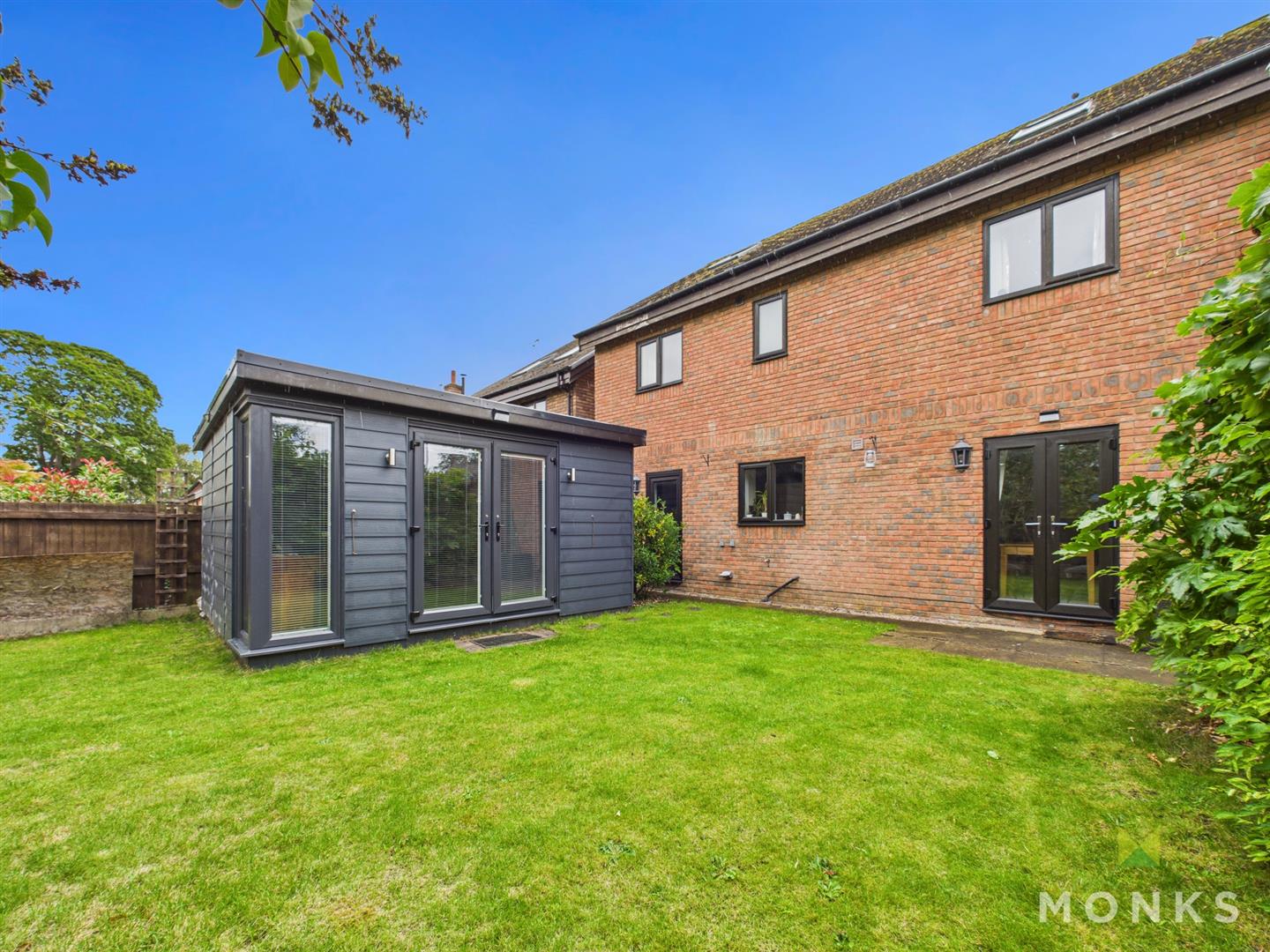 1 Oswalds Close, Oswestry, SY11 2TD For Sale 1 Oswalds Close, Oswestry, SY11 2TD For Sale